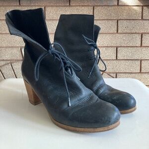 Peter Nappi Black Leather Lace Up Heeled Boots Women’s Size 37